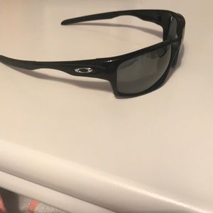 Men’s Oakley’s sunglasses